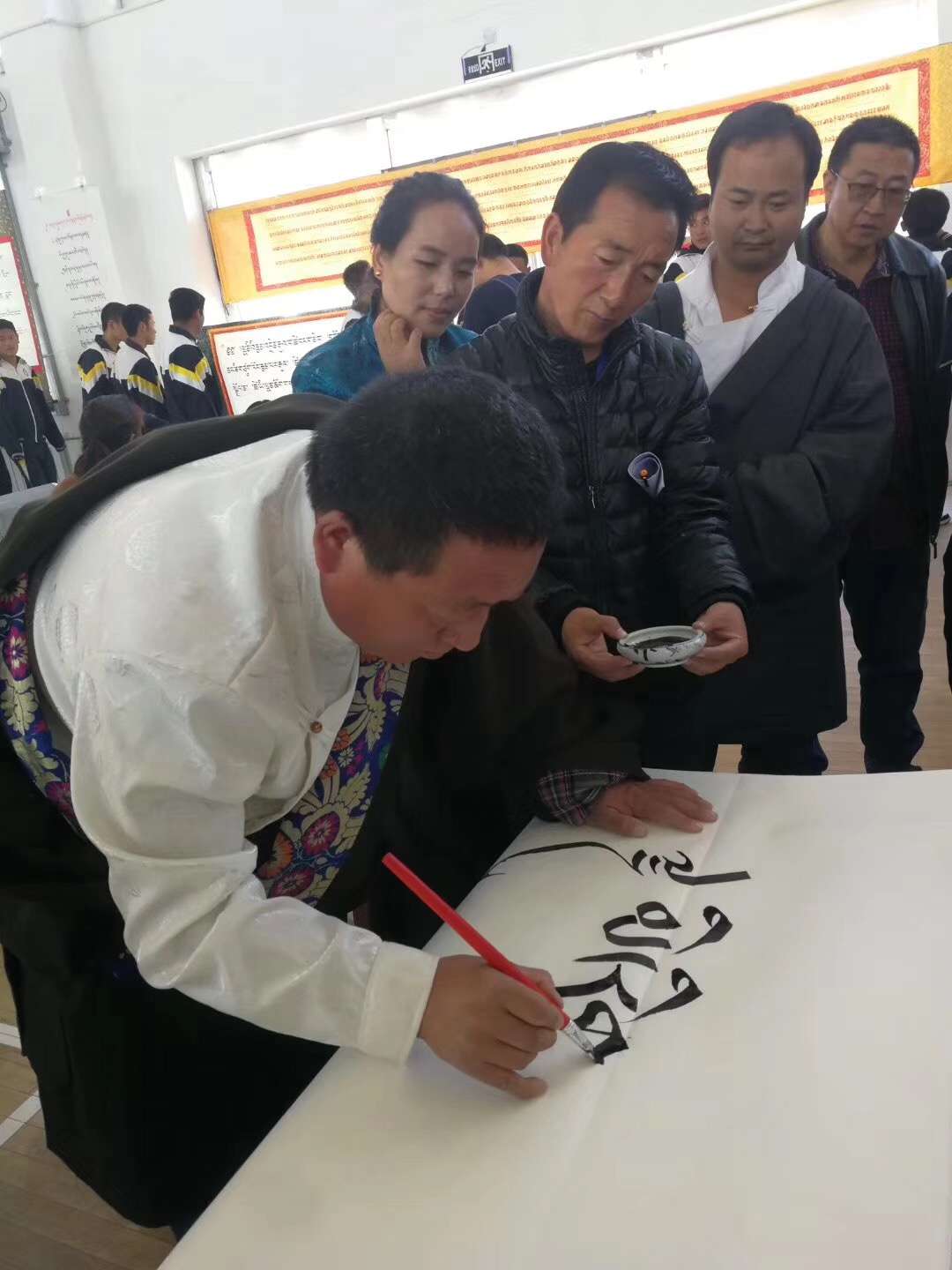 海南民族中学书法活动 (14).jpg