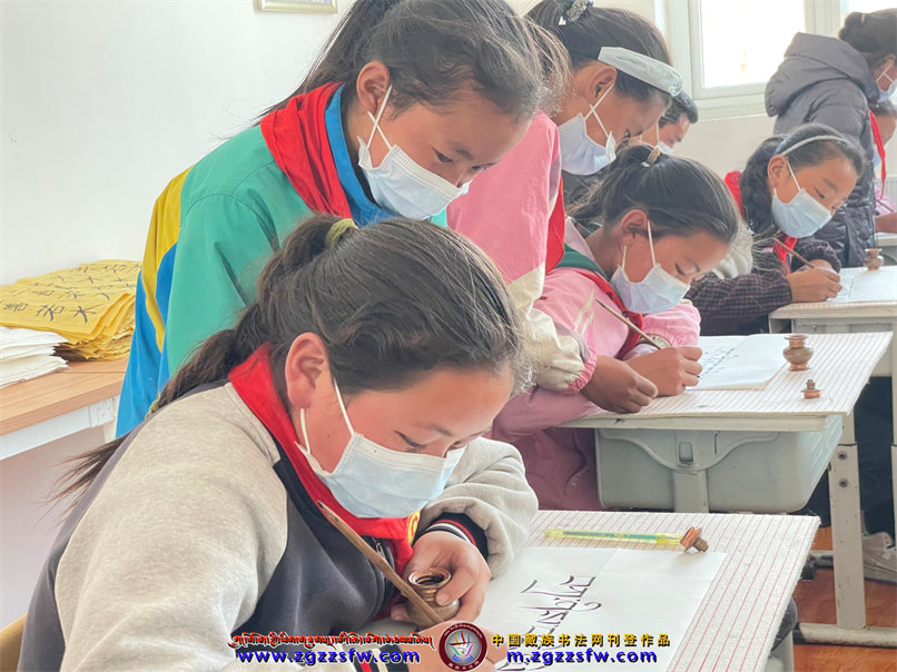 擦科小学书法节 (4).jpg